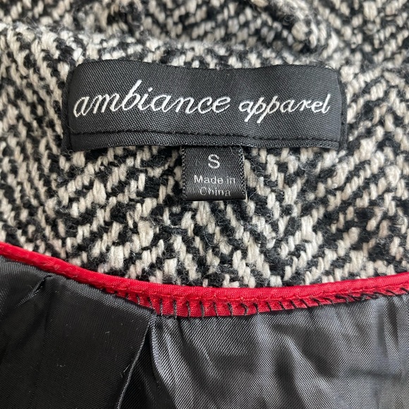 Black and White Tweed Coat - Picture 4 of 4